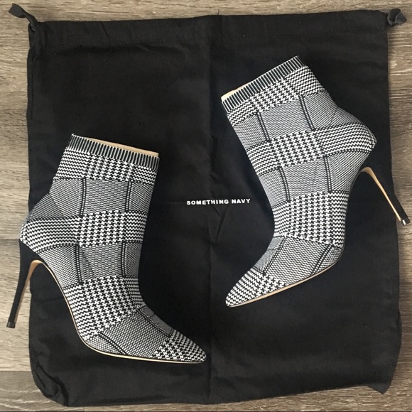 Something navy plaid booties - Picture 3 of 3